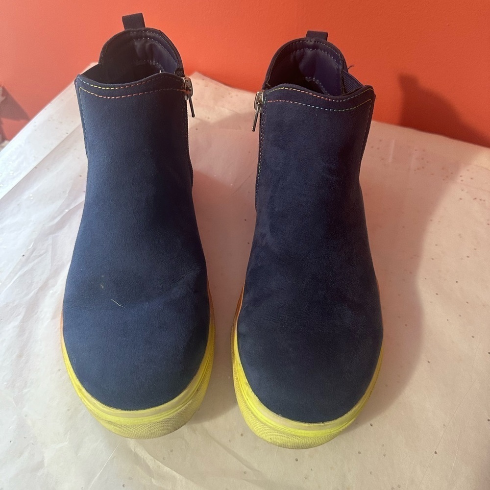 Lands’ End sneakers